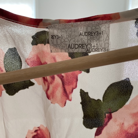 Audrey 3 + 1 Rose Romper - Picture 3 of 3